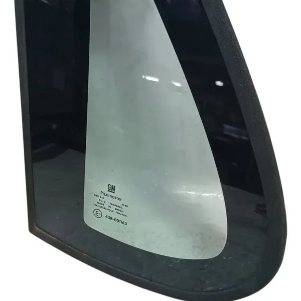 Vidro Fixo Traseiro Esquerdo Gm Corsa Sedan Classic Detalhe