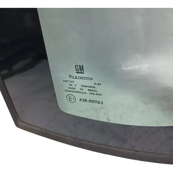 Vidro Fixo Traseiro Esquerdo Gm Corsa Sedan Classic Detalhe