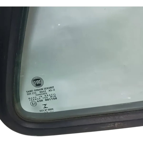 Vidro Fixo Lateral Traseiro Direito Fiat Uno 2002 A 2012