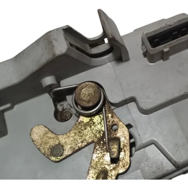 Fechadura Porta Traseira Esquerda Peugeot 307 2002 A 2012