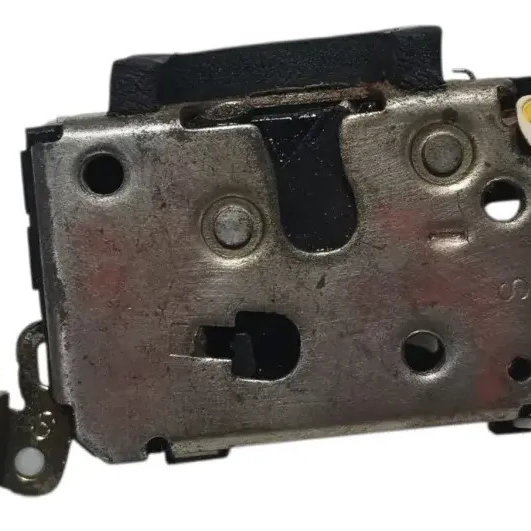 Fechadura Porta Traseira Esquerda Celta 4p 2001 2002 A 2006