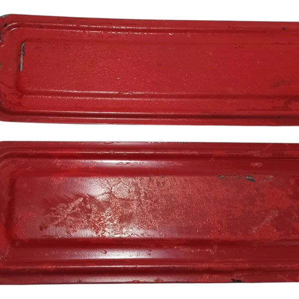 Placa De Proteção Da Tampa Traseira Ford Courier 2001 À 2005 Vermelho