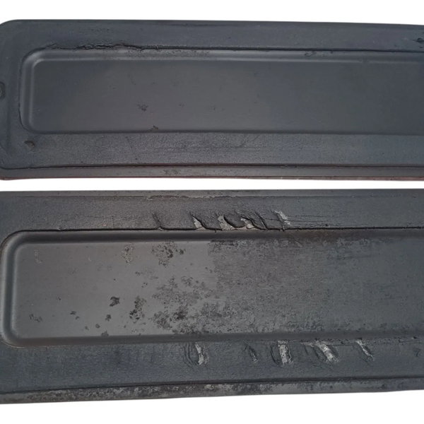 Placa De Proteção Da Tampa Traseira Ford Courier 2001 À 2005 Vermelho