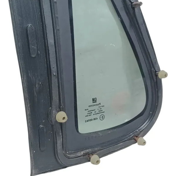 Vidro Fixo Lateral Traseiro Direito Gm Corsa Classic Sedan