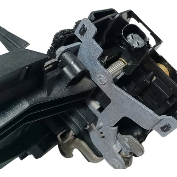 Fechadura Manual Porta Dianteira Direita Vw Polo 2003 À 2012