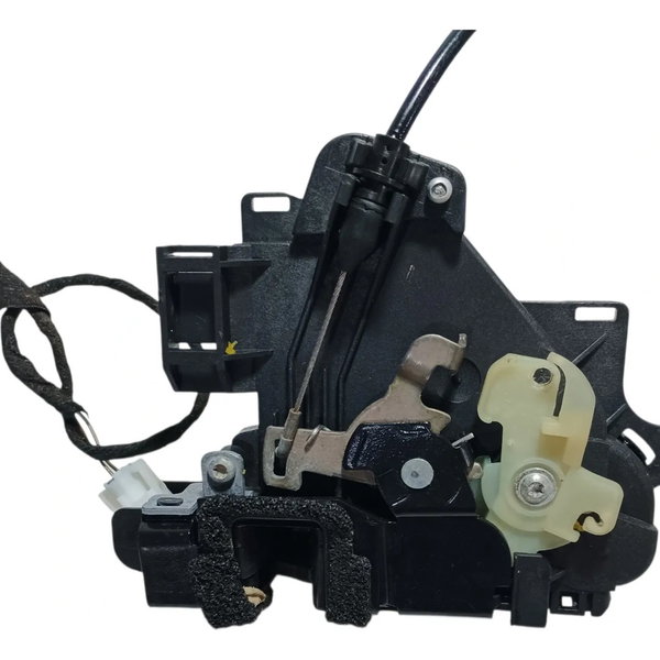 Fechadura Manual Porta Dianteira Direita Vw Polo 2003 À 2012