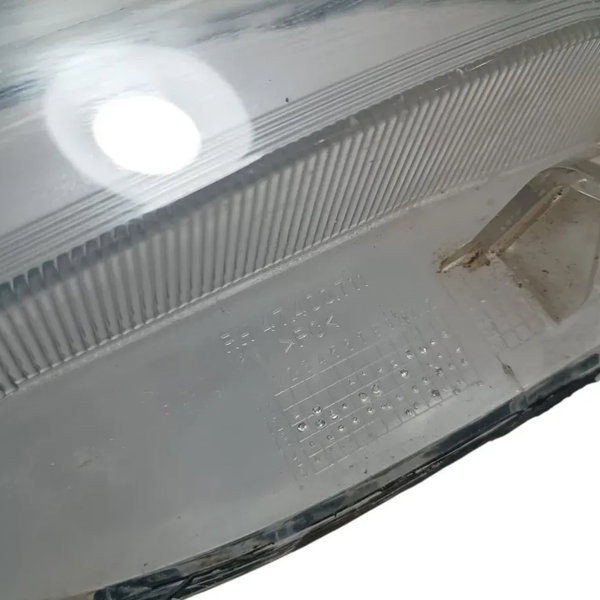 Lente Farol Direito Gm Spin 2012 À 2017