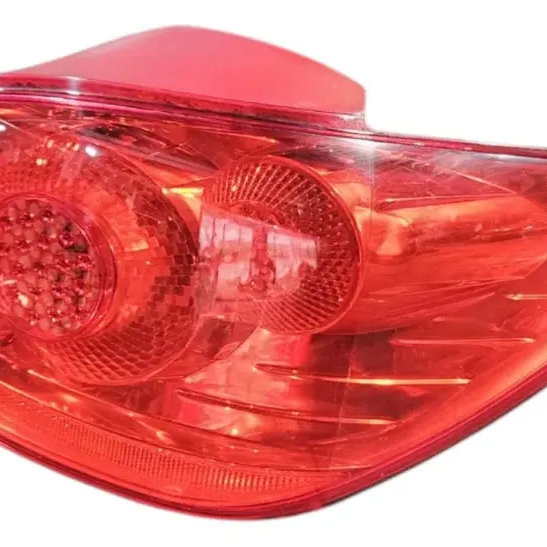 Lanterna Traseira Direita 307 Hatch 2007 A 2012 Com Soquete Direito/passageiro Vermelho