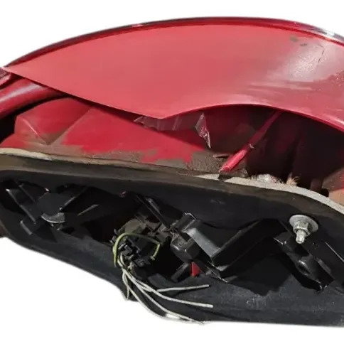 Lanterna Traseira Direita 307 Hatch 2007 A 2012 Com Soquete Direito/passageiro Vermelho