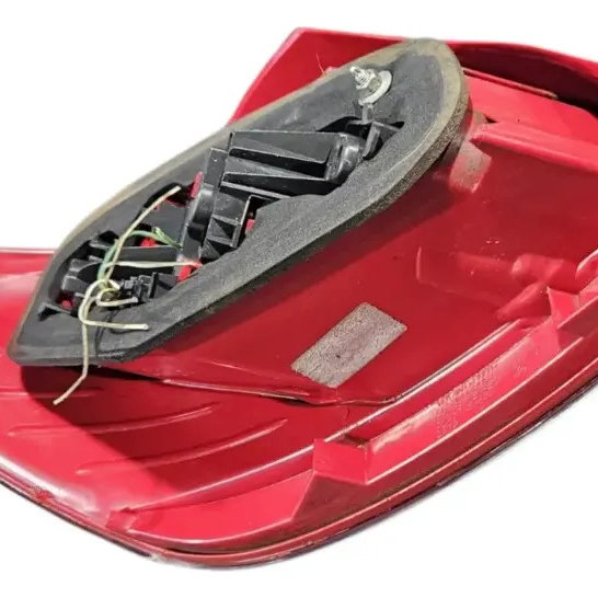 Lanterna Traseira Direita 307 Hatch 2007 A 2012 Com Soquete Direito/passageiro Vermelho
