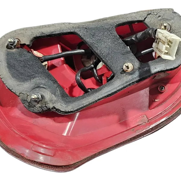 Lanterna Traseira Direita Jac J3 Hatch 2010 A 2015 C/soquete Direito/passageiro Vermelho