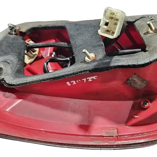 Lanterna Traseira Direita Jac J3 Hatch 2010 A 2015 C/soquete Direito/passageiro Vermelho