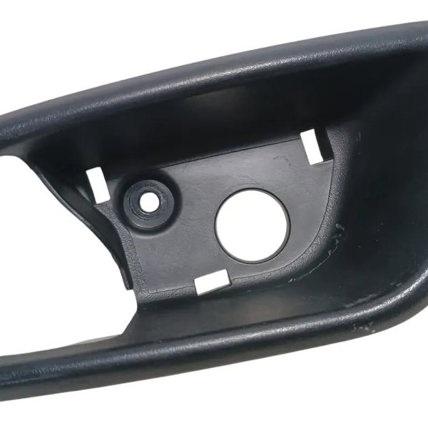 Moldura Maçaneta Interna Diant. Esquerda Dodge Journey 2014 Preto