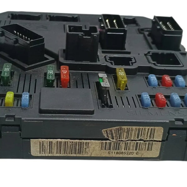 Módulo Bsi Peugeot 206 207 S118085220e Com Detalhe