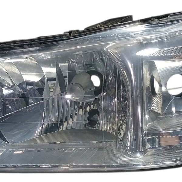 Farol Esquerdo Uno Fiorino 2004 A 2012 Com Detalhe Esquerdo/motorista