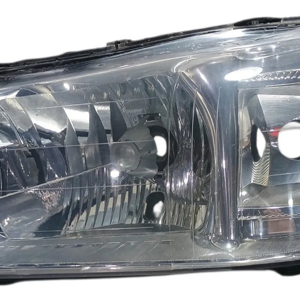 Farol Esquerdo Uno Fiorino 2004 A 2012 Com Detalhe Esquerdo/motorista