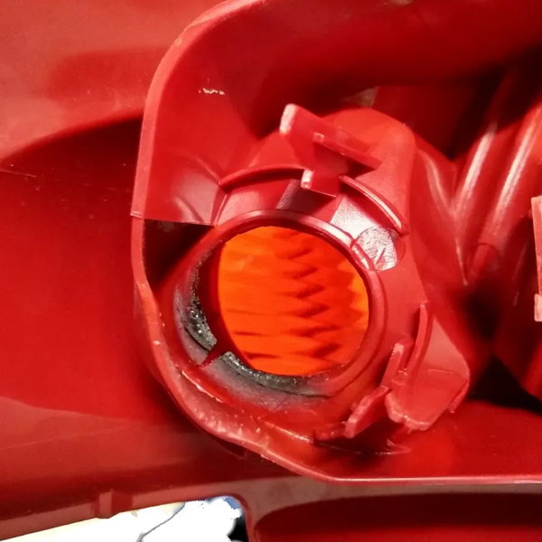 Lanterna Traseira Esquerda Peugeot 307 Hatch 2001 A 2006 Esquerdo/motorista Vermelho