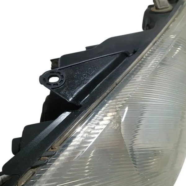 Farol Direito Peugeot 206 1999 2000 A 2002 Direito/passageiro
