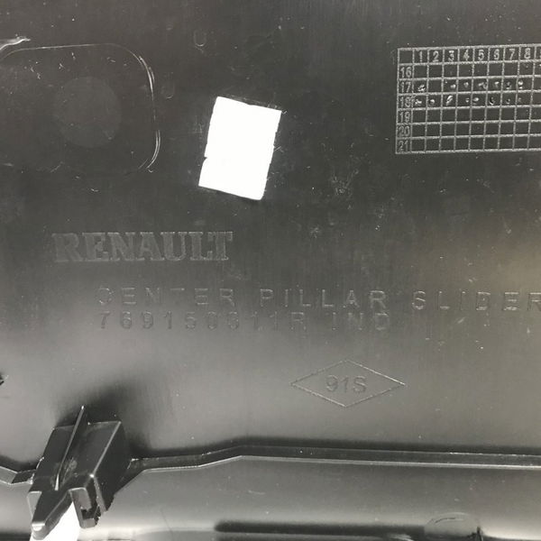Acabamento Coluna Central Direita Kwid 2019 Original 36719