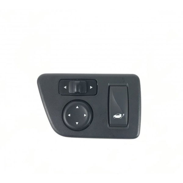 Botão Comando Retrovisor E Porta Malas Kwid 2019 (36820)