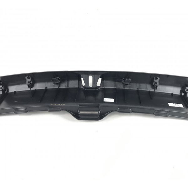 Acabamento Soleira Porta Malas Kicks Sl 2020 Original 37217