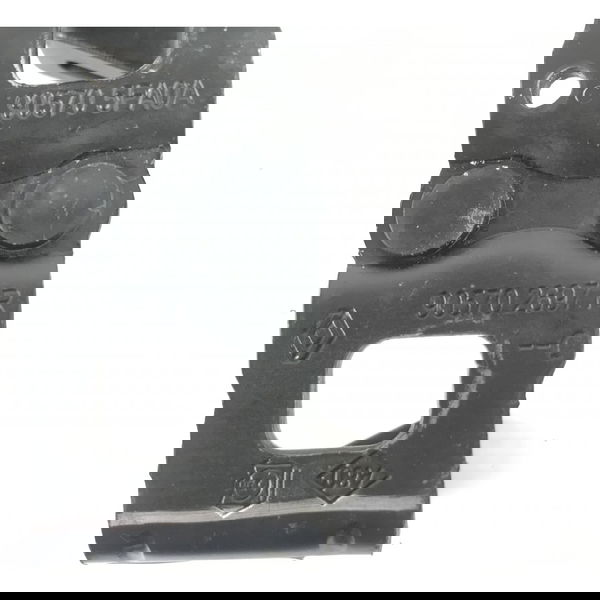Batente Fechadura Tampa Traseira Kicks 2020 Original 37754