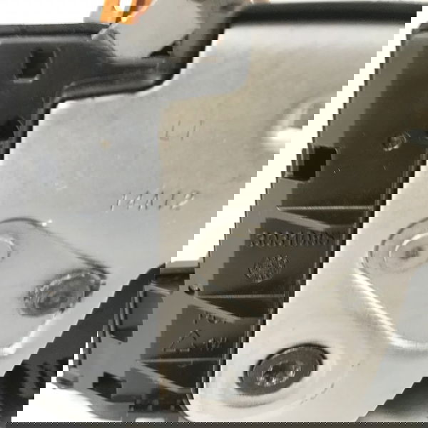 Fechadura Porta Dianteira Esquerda Prisma Ltz 2015 (40061)