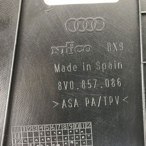 Acabamento Lateral Painel Direito Audi A3 2015 (34190)