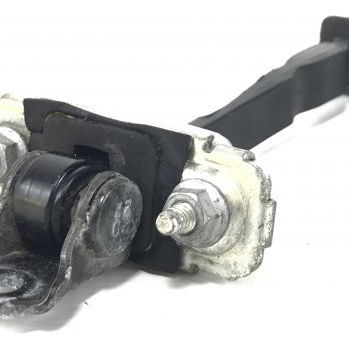 Limitador Porta Dianteira Esquerda Cobalt 2013 Original