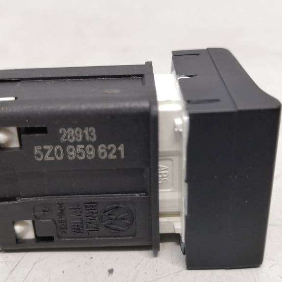 Botão Desenbaçador Traseiro Original Vw Fox 2013/2014
