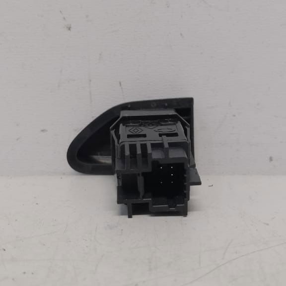 Botao Pisca Alerta Original Renault Duster 2014