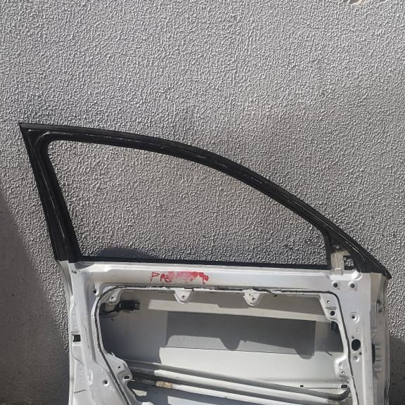 Porta Dianteira Esquerda Vw Passat Alemão 99 4p (p/recuperar