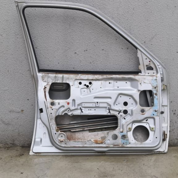 Porta Dianteira Esquerda Ford Fiesta 12 4p (para Recuperar)