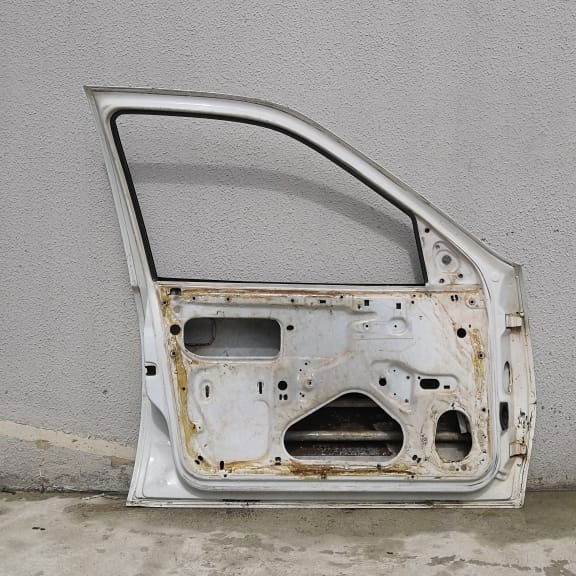Porta Dianteira Esquerda Gm Vectra 1993 4p (para Recuperar)