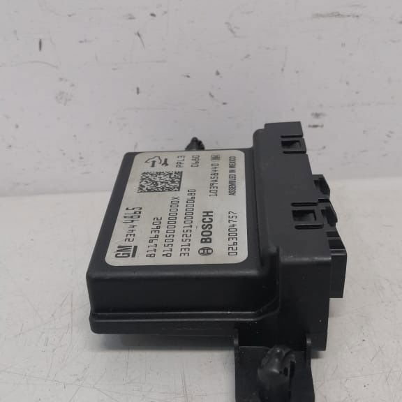 Modulo Sensor Estacionamento Original Gm Onix