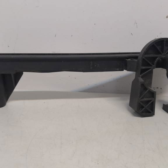 Guia Da Janela Frontal Esquerda Original Renault Scenic 1999