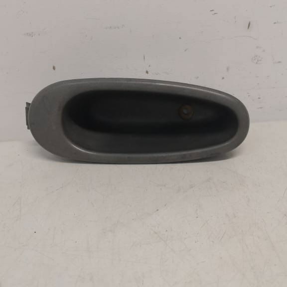 Puxador Porta Dianteira Esquerda Renault Clio 2007 Original