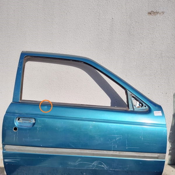 Porta Dianteira Direita Vw Logus 1995 2p (para Recuperar)