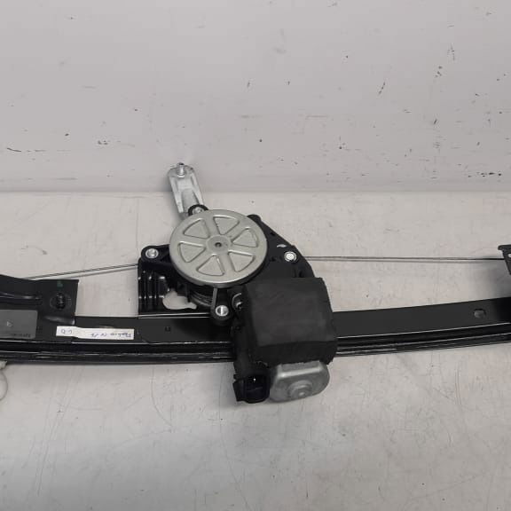 Maquina Vidro Dianteiro Direito Fiat Palio 2015 Orig 2305