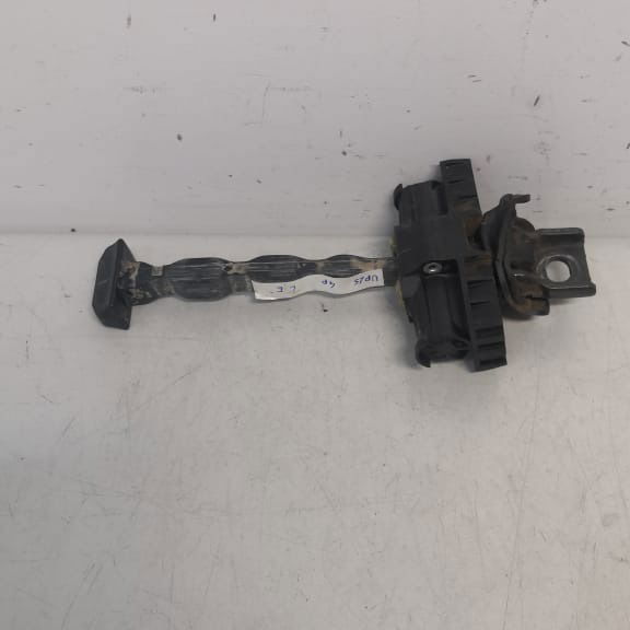 Limitador Porta Dianteira Esquerda Vw Up 2015 Original 2376