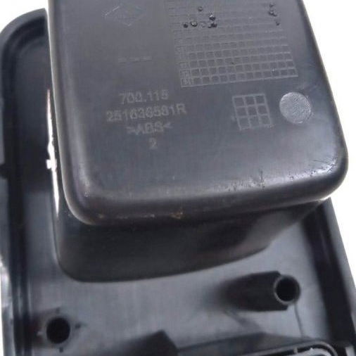 Moldura Comando Bloqueio Vidro Original Renault Duster 2016