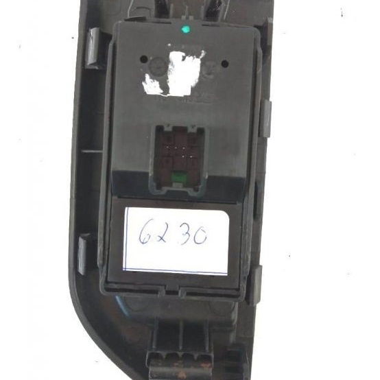 Botao Vidro Eletric Porta Dianteira Direita Onix 2013 Orig