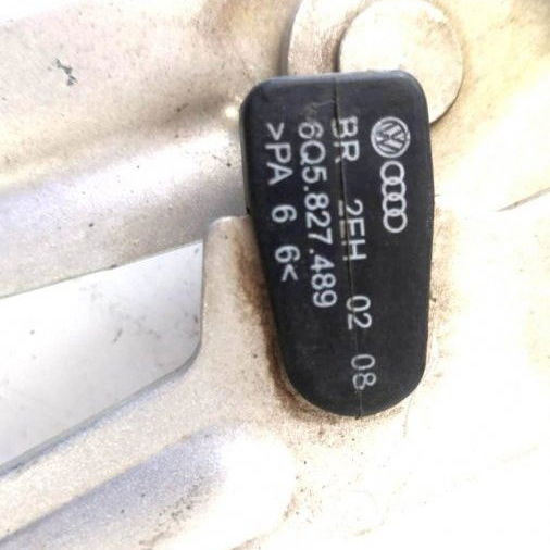 Dobradiça Capo Direito Vw Polo 07/11 Original