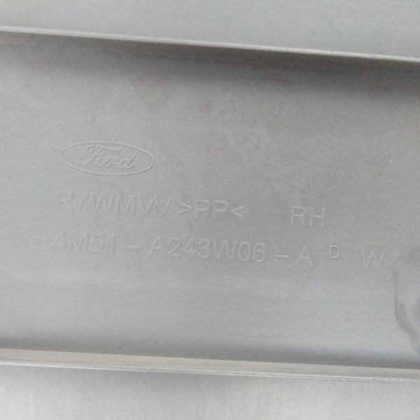 Acabamento Coluna Inferior Direita Ford Focus 2013 Original