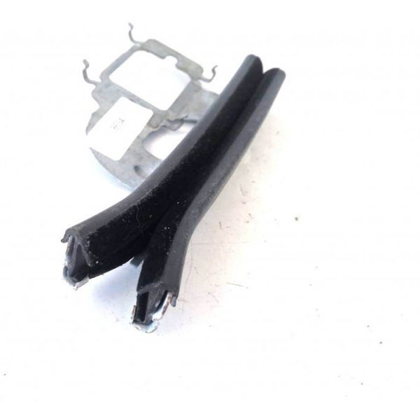 Guia Vidro Porta Traseira Esquerda Peugeot 208 2014 (8634)