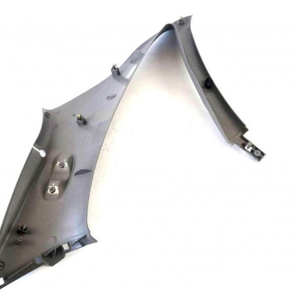 Moldura Acabamento Traseiro Direito Citroen Xsara Picasso