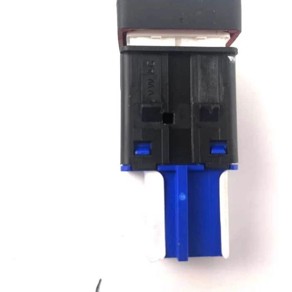 Botao Pisca Alerta Vw Jetta 250 Tsi 2019 Original 11732