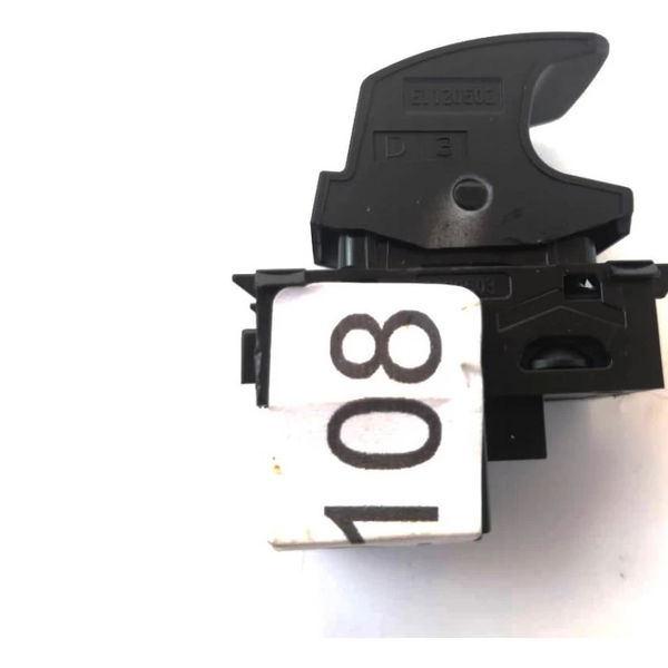 Botão Vidro Elétrico Dianteiro Direito Jetta 250 19 (12108)