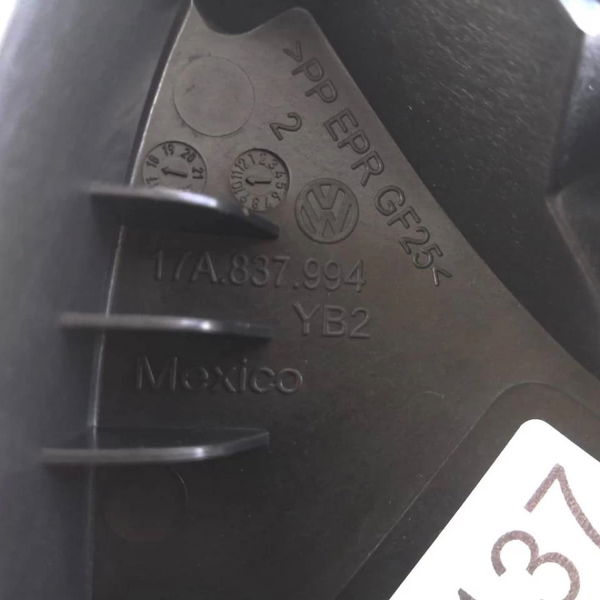 Moldura Retrovisor Dianteiro Direito Jetta 250 2019 (12137)