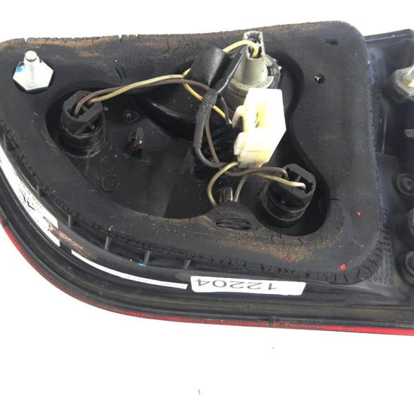 Lanterna Tampa Traseira Esquerda Fiat Grand Siena 2012 12204